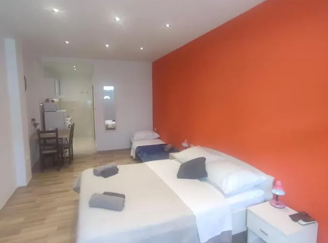 Apartments Deni 10